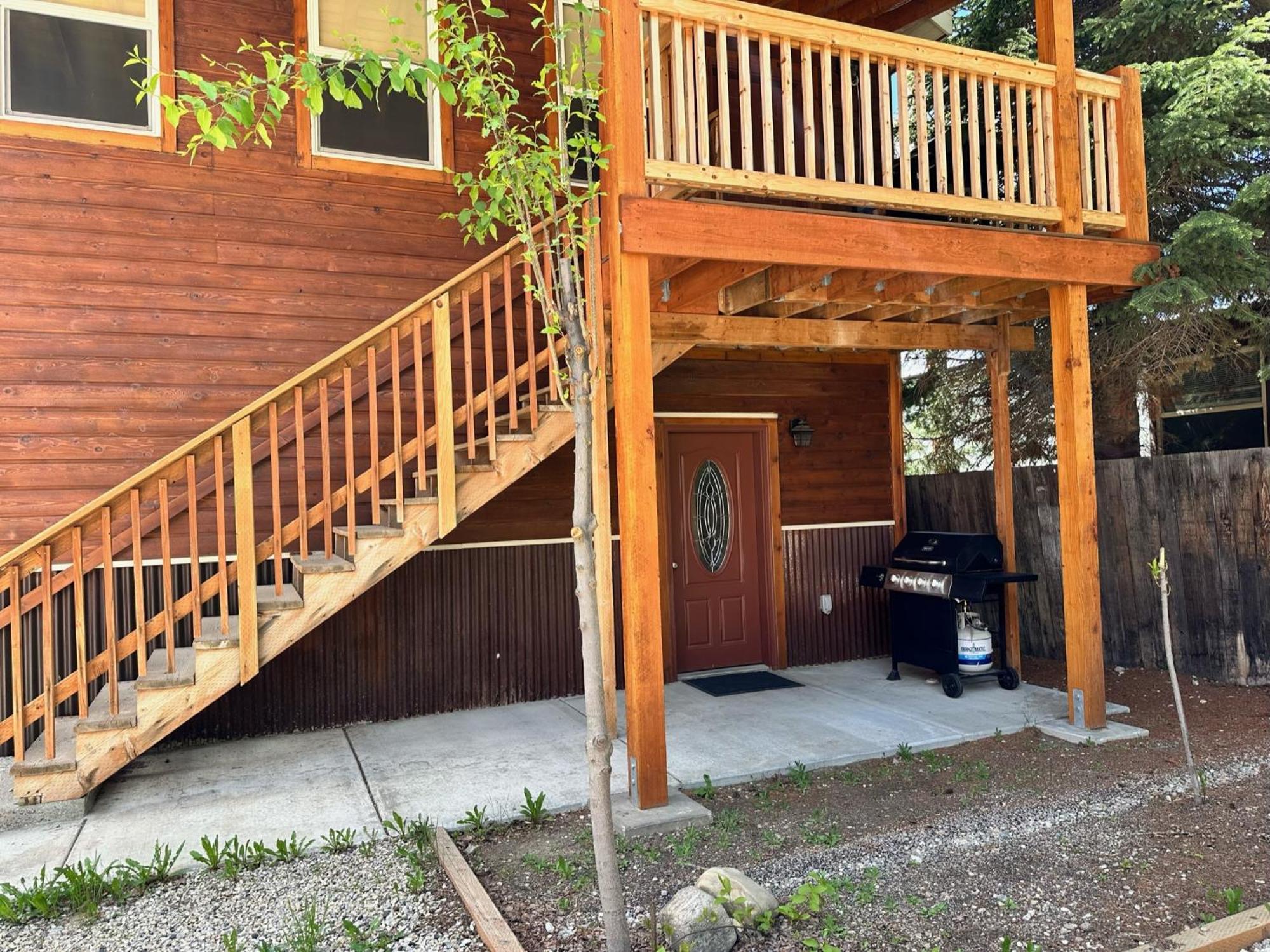 Yellowstone Cabins And Rv Вест-Йеллоустоун Екстер'єр фото