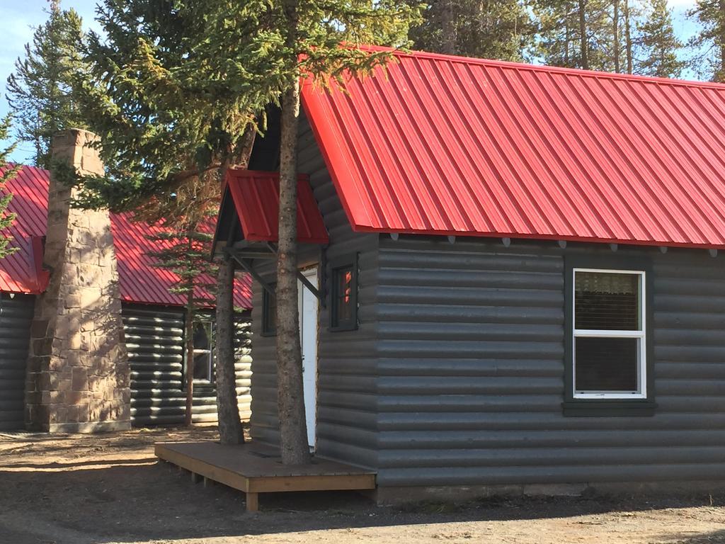 Yellowstone Cabins And Rv Вест-Йеллоустоун Екстер'єр фото